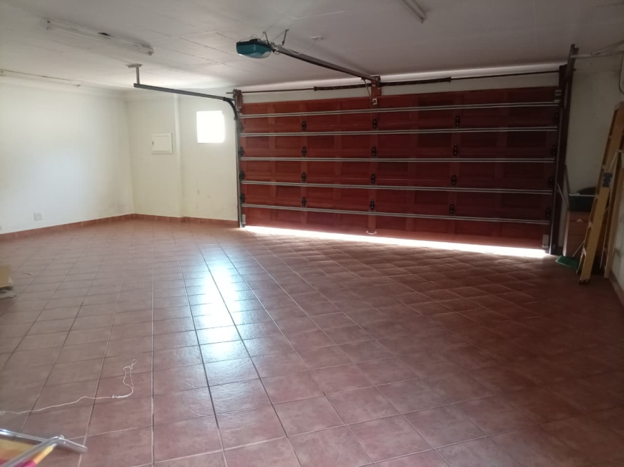4 Bedroom Property for Sale in Caribbean Beach Club North West